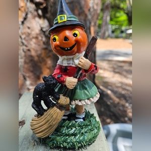 Pumpkin Halloween Figuring.